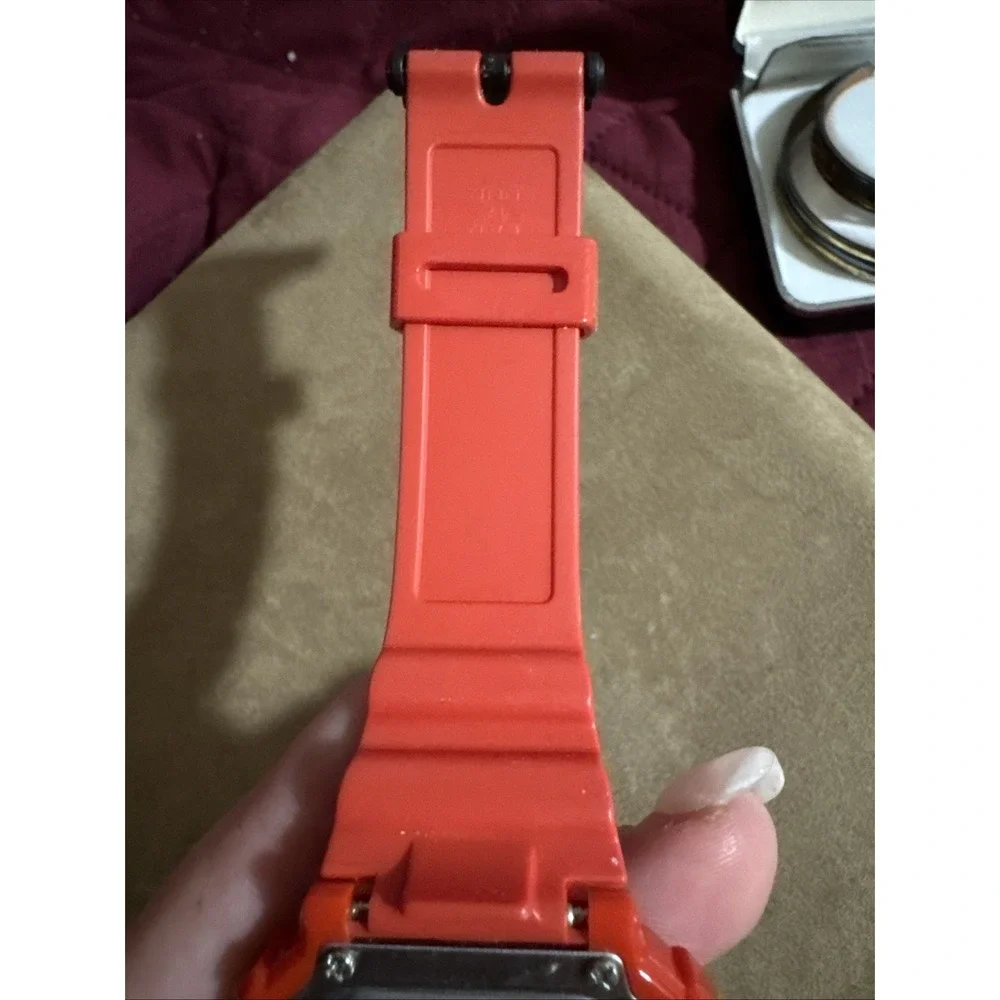 Casio Classic Red and Black Men Wristwatch f108whc Water Resistant Stainless Are